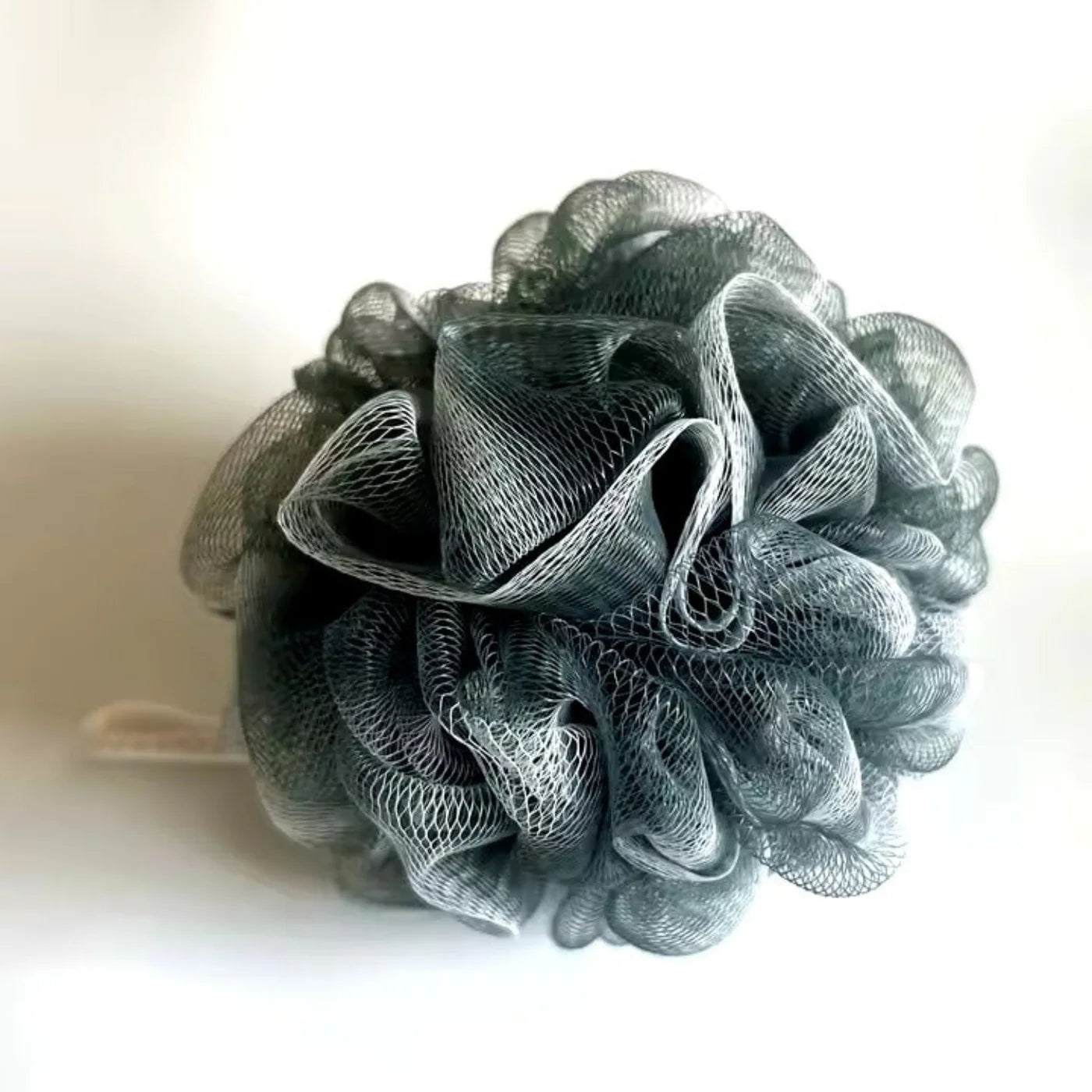 (1 pcs)Soft Mesh Bath Sponge – Exfoliating Body Scrubber Random color - Extra Soft Body Loofah Bath Sponge – Gentle Exfoliating Shower Pouf for Radiant, Smooth Skin – Mesh Shower Scrubber for Men & Women - Random Color